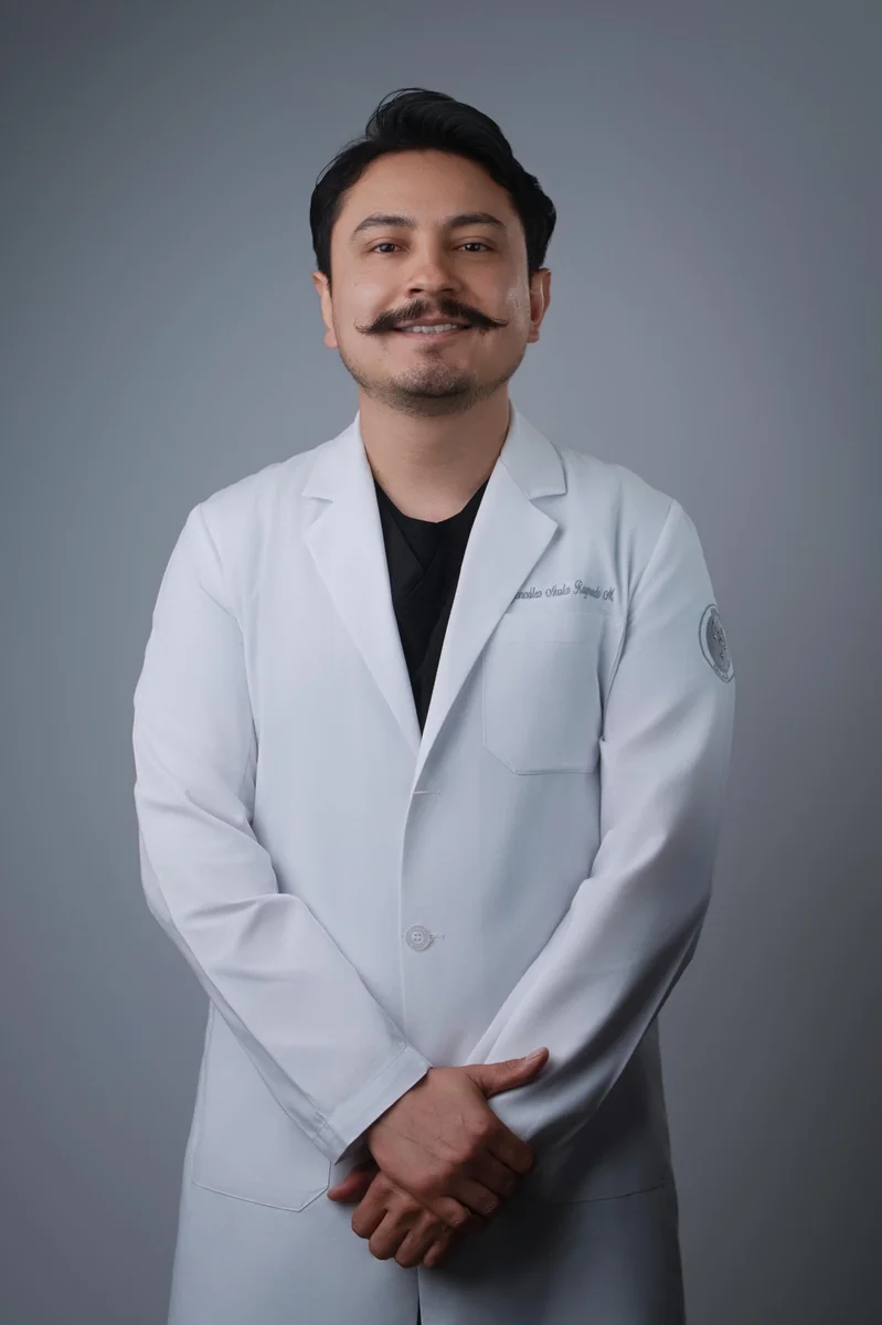 Dr. Raymundo Moisés González Ávalos urólogo